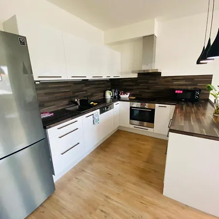 Apartmán Jegeho & Free Parking Bratislava